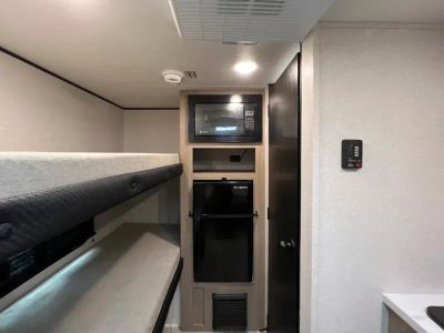 2026 Jayco PROWLER LYNX - Photo 3