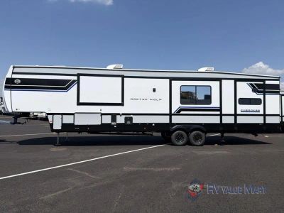 2027 Forest River RV Cherokee Arctic Wolf — detail view