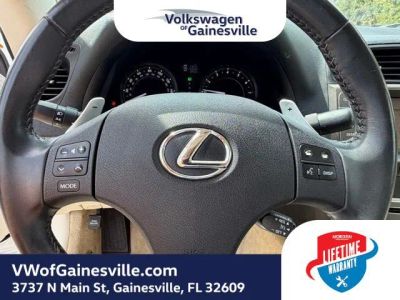 2010 Lexus IS — photo 16 view