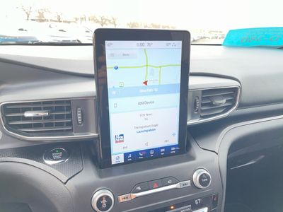 2020 Ford Explorer — photo 13 view