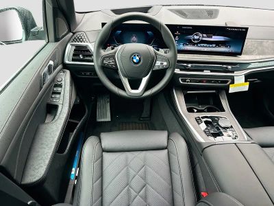 2026 BMW X5 — photo 17 view