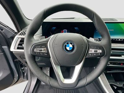 2026 BMW X5 — photo 8 view