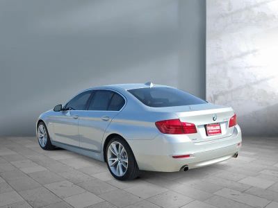 2016 BMW 5 Series — interior view