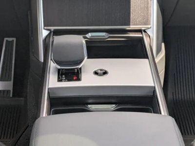 2026 Land Rover Range Rover — photo 19 view