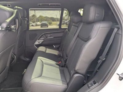 2026 Land Rover Range Rover — photo 13 view
