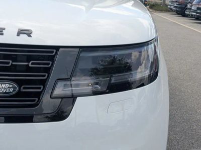 2026 Land Rover Range Rover — photo 10 view