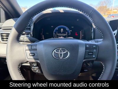 2026 Toyota Camry SE - Photo 17