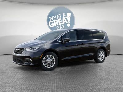 2026 Chrysler Pacifica — rear three-quarter view