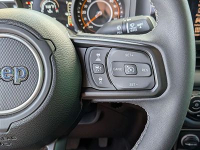 2025 Jeep Gladiator - Photo 14