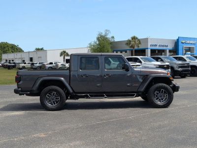 2025 Jeep Gladiator - Photo 6