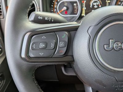 2025 Jeep Gladiator - Photo 15
