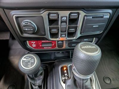 2025 Jeep Gladiator - Photo 17