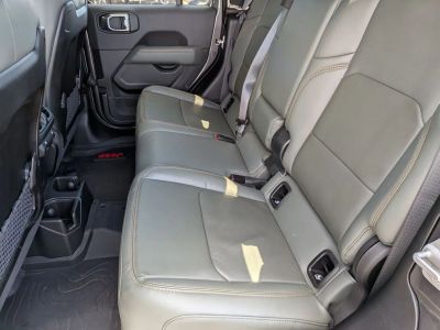 2025 Jeep Gladiator - Photo 31