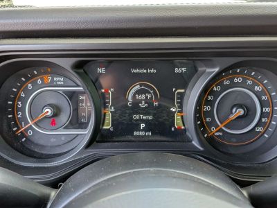 2025 Jeep Gladiator - Photo 12