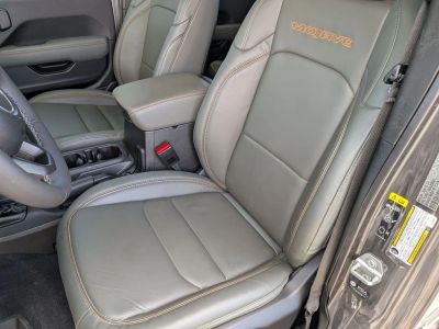 2025 Jeep Gladiator - Photo 24