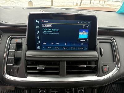 2024 Chevrolet Tahoe — photo 11 view