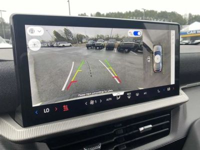 2026 Ford Explorer — photo 17 view