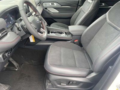 2026 Ford Explorer — photo 13 view