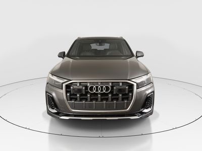 2025 Audi Q7 — side profile view