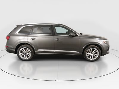 2025 Audi Q7 — photo 8 view