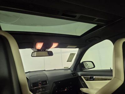 2009 Mercedes-Benz C-Class — photo 28 view