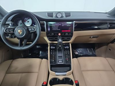 2026 Porsche Macan - Photo 13