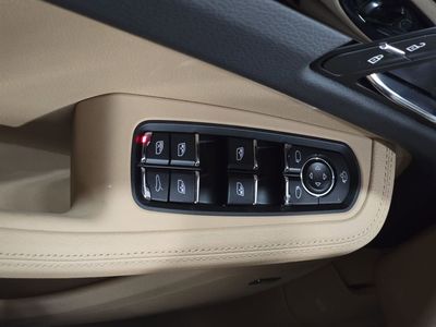 2026 Porsche Macan - Photo 21