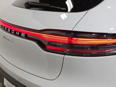 2026 Porsche Macan - Photo 30