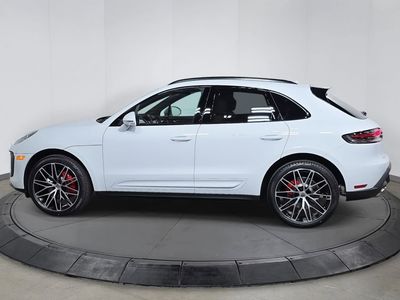 2026 Porsche Macan - Photo 2