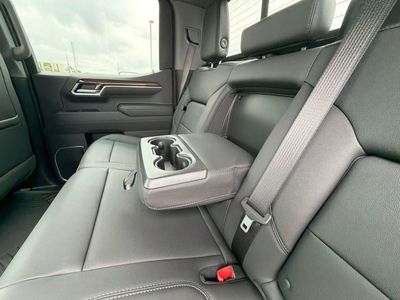 2026 Chevrolet Silverado 1500 — photo 15 view