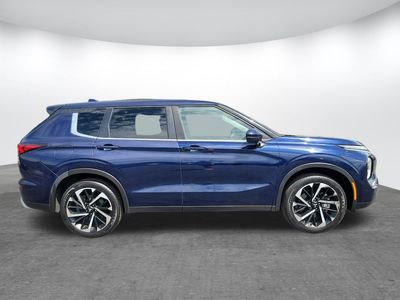 2024 Mitsubishi Outlander - Photo 2