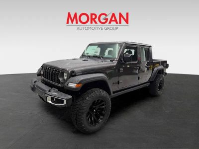 2026 Jeep Gladiator — side profile view