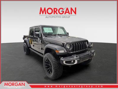 2026 Jeep Gladiator Sport in Granite Crystal Metallic Clearcoat — front three-quarter view