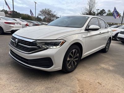 2024 Volkswagen Jetta - Photo 3