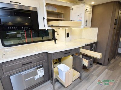 2025 Newmar London Aire - Photo 33