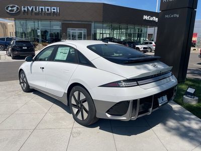 2025 Hyundai IONIQ 6 - Photo 4