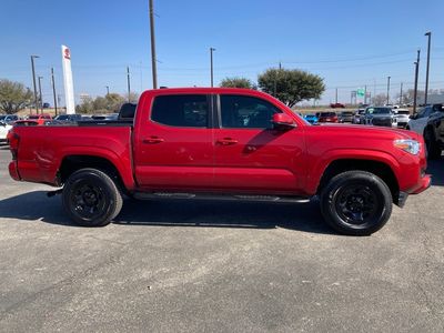 2022 Toyota Tacoma - Photo 4