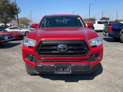 2022 Toyota Tacoma - Photo 2
