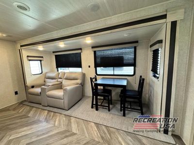 2022 EAST TO WEST Della Terra - Photo 9