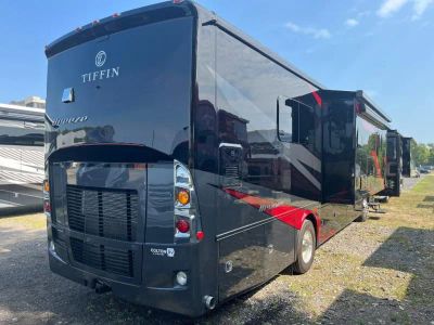 2026 Tiffin Motorhomes Allegro Breeze - Photo 3