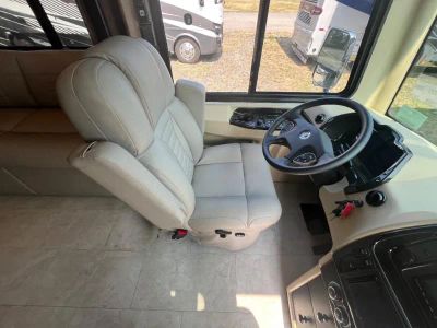 2026 Tiffin Motorhomes Allegro Breeze - Photo 9