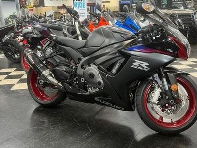 2026 Suzuki GSX-R600 - Photo 6