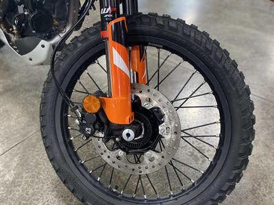 2025 KTM 390 Enduro R - Photo 11
