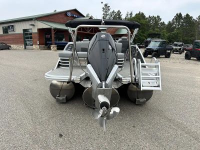 2024 Bennington 25 LSB — rear three-quarter view