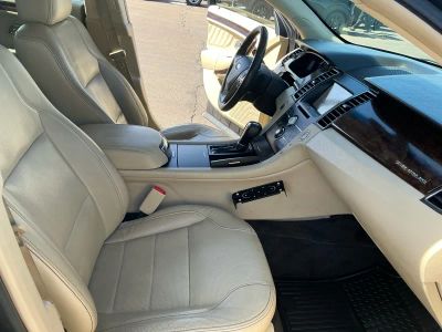 2016 Ford Taurus - Photo 20