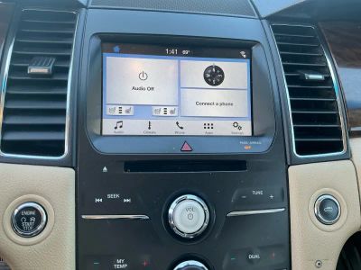 2016 Ford Taurus - Photo 11