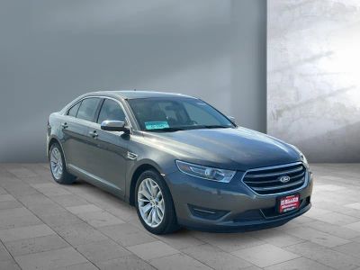 2016 Ford Taurus - Photo 8