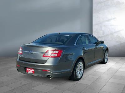 2016 Ford Taurus - Photo 6