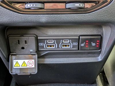 2025 Jeep Grand Cherokee — photo 15 view