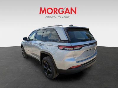 2025 Jeep Grand Cherokee — detail view